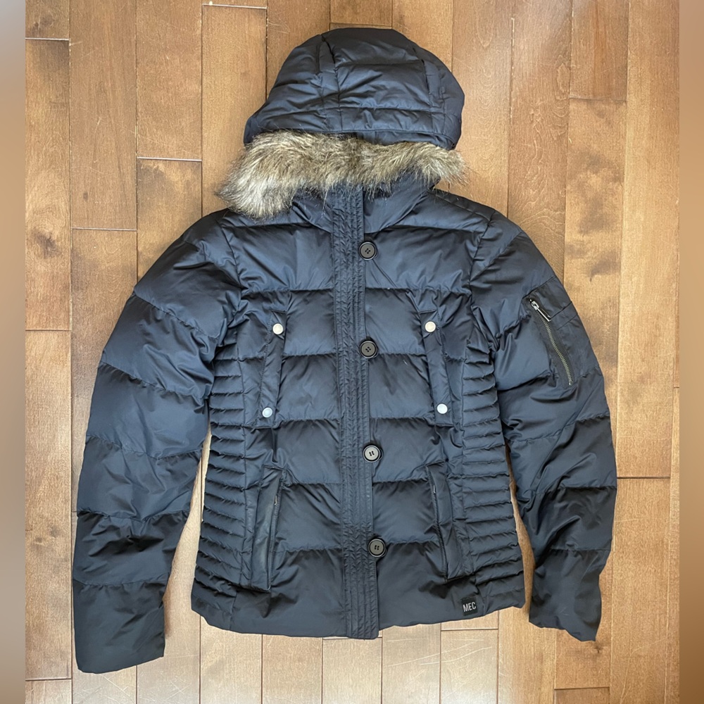 MEC Slim Fit Parka